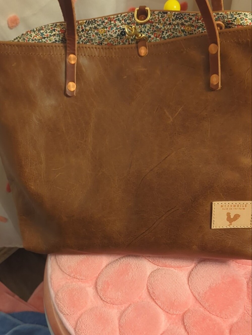 Classic Chestnut Leather Tote with Logo Patch Real Camel Leather - Picture 4 of 4